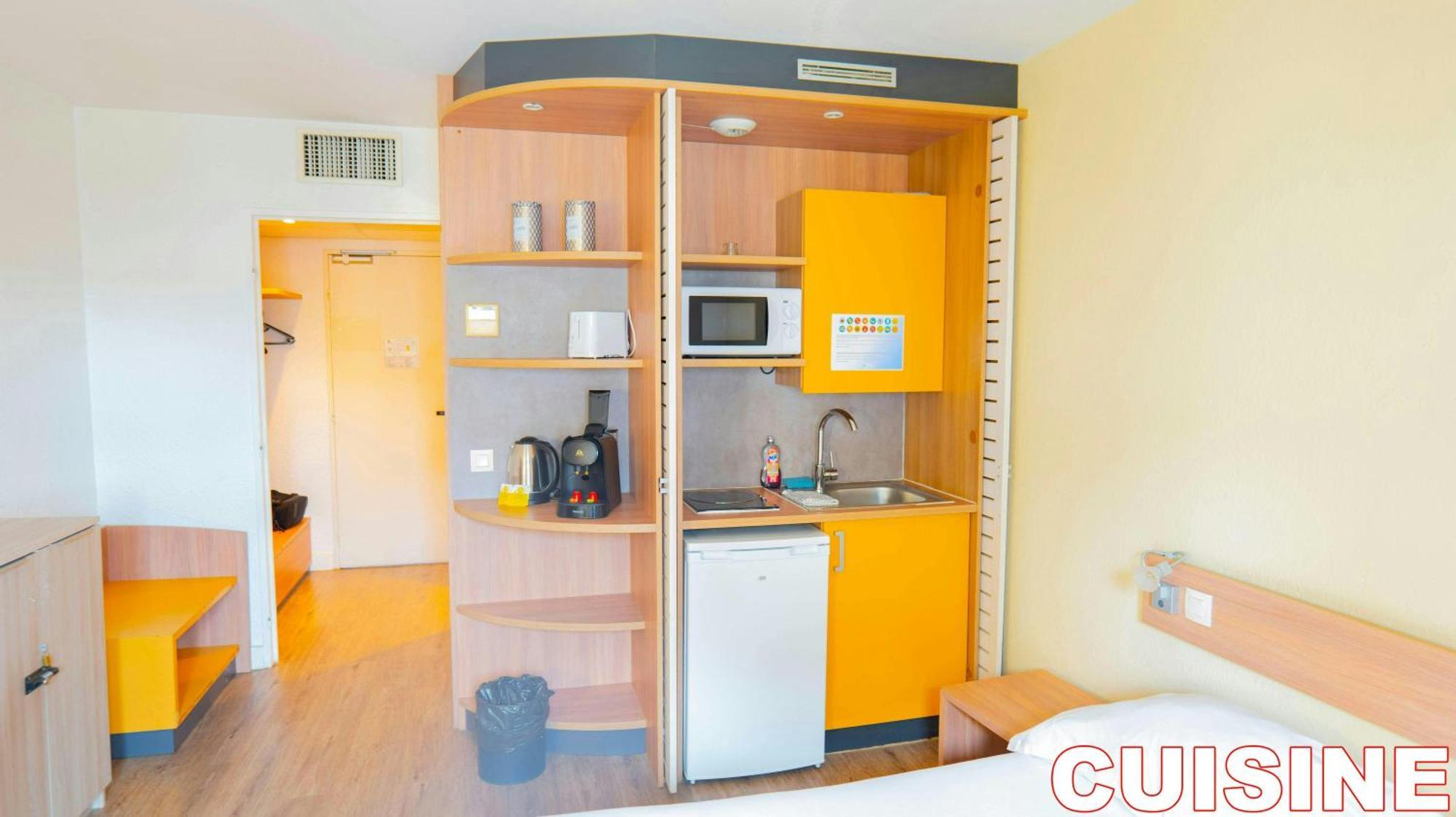 شقة Paris Retreat 5 Minutes From Hoche Metroparking بونتا المظهر الخارجي الصورة