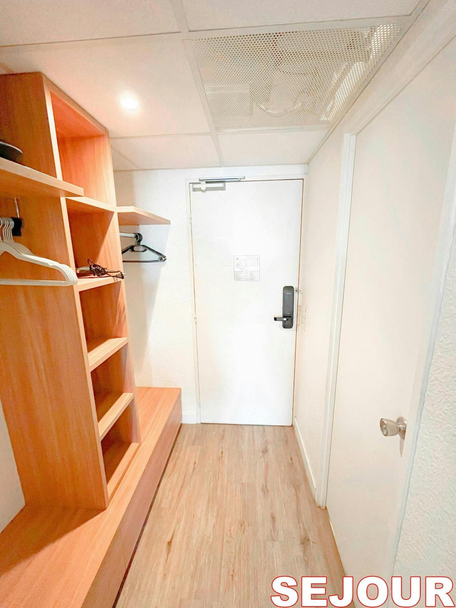 شقة Paris Retreat 5 Minutes From Hoche Metroparking بونتا المظهر الخارجي الصورة